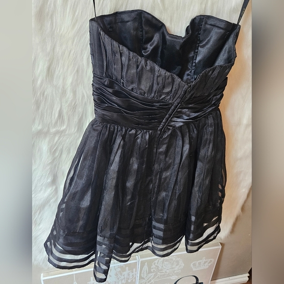 Betsey Johnson Evening Sweetheart Strapless Black Mini Dress - Picture 3 of 11